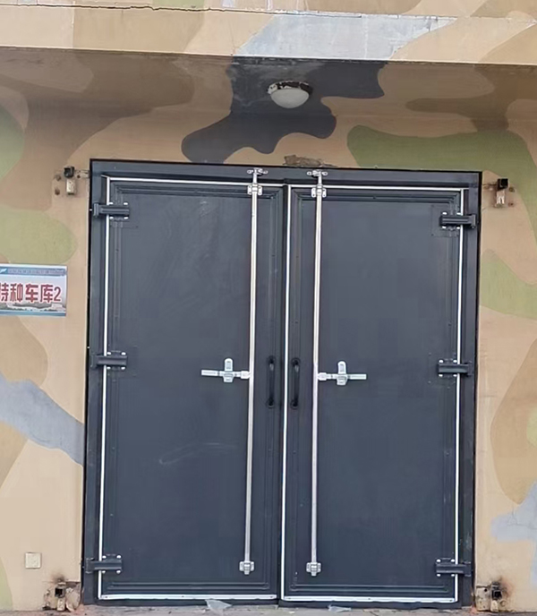 皋兰工业平开门