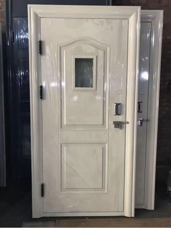 皋兰学校教室门 皋兰学校教室门