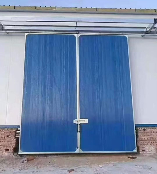 皋兰工业门在大型仓储物流通道中的应用实例